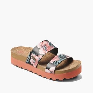 Reef Platform Sandals NWOT